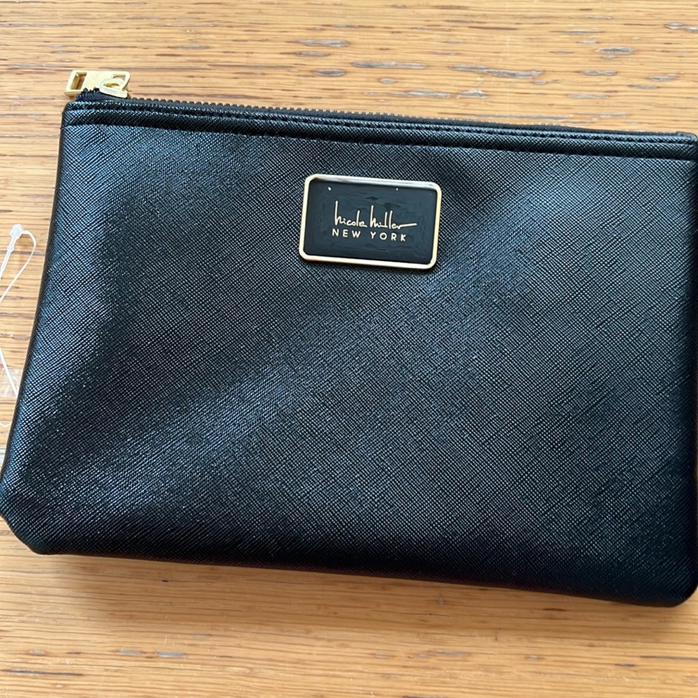 😱3/$10😱 Nicole Miller small make up bag